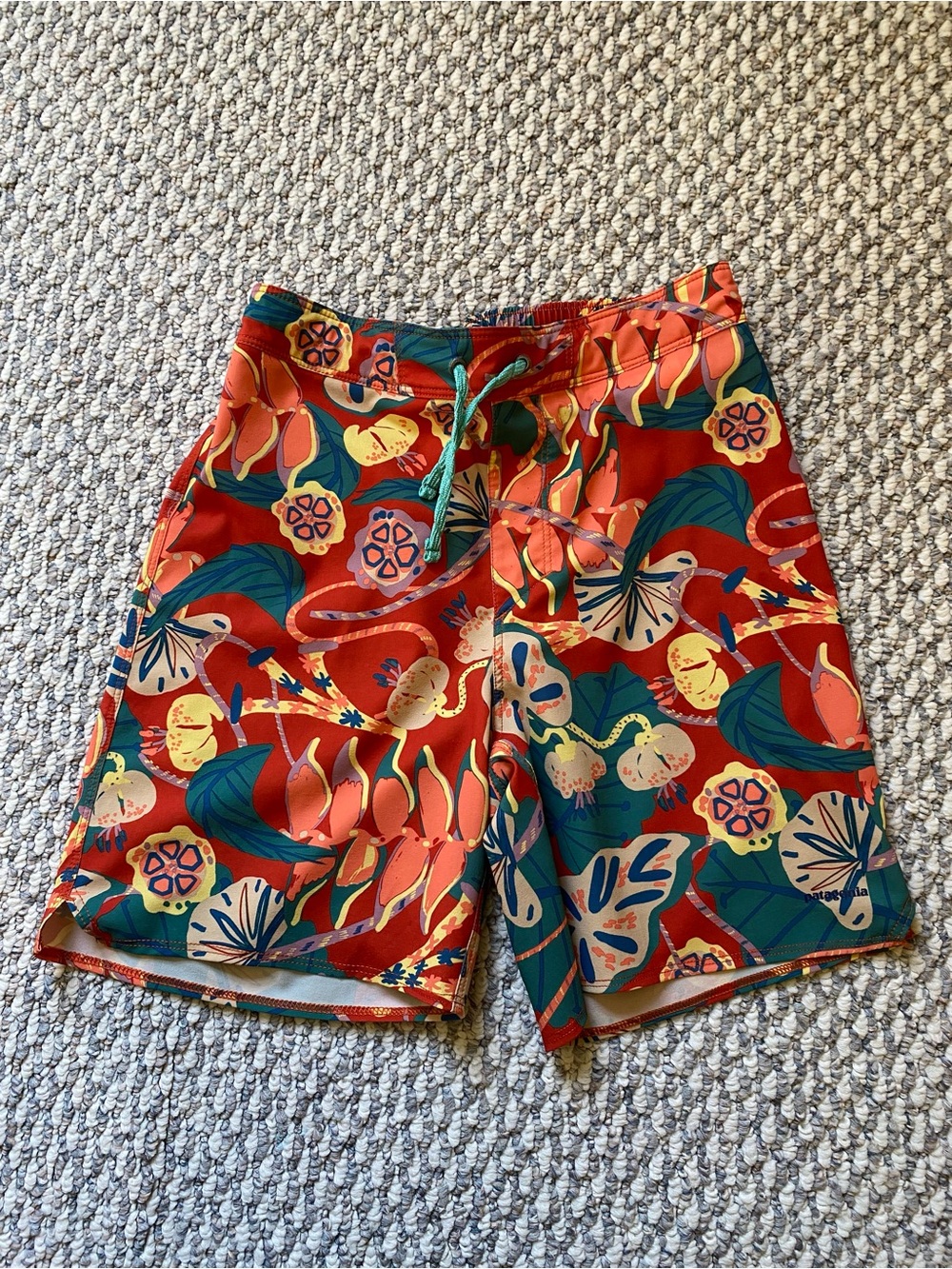 Patagonia boys Kids' Hydropeak Boardies - 6"